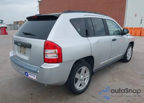 2009 Jeep Compass Sport из США, поврежденный, VIN 1J4FT47B19D111043